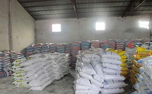 �AӋ�����Ȼ��@�������f�^�È�r�������{���g