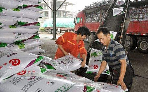 ����⛃r�񹝹�������ԭ�ϳɱ������ͺϷ��߄�����أ�