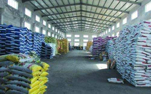 �������׷���⛷����ͺϷ��Ј����q��һƬ�������Ј�����ӭ��һ��ů����