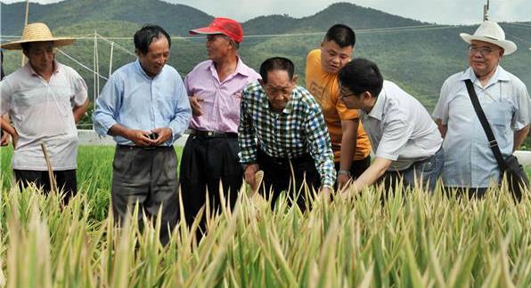 Ԭ¡ƽ�c���ϵĹ��£�����S��֪����