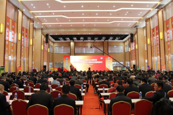 Փ������ɽ��   ���ƽ�����Ц���r(n��ng)�Y����